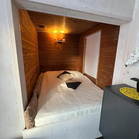 Estberg Glasshouse With Sauna