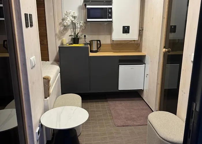 Estberg Glasshouse With Sauna